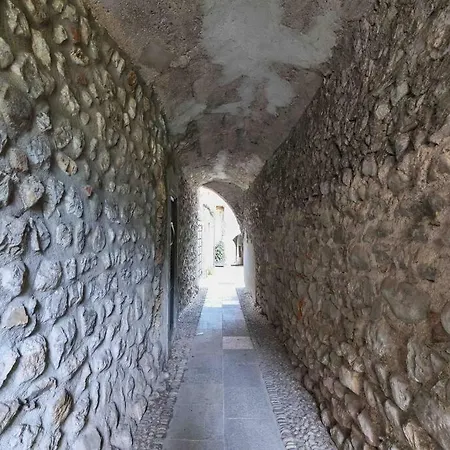 Appartamento Bifocale In Centro Storico Check In 24h Fast Wi-fi Bus 500m Borgo di Terzo